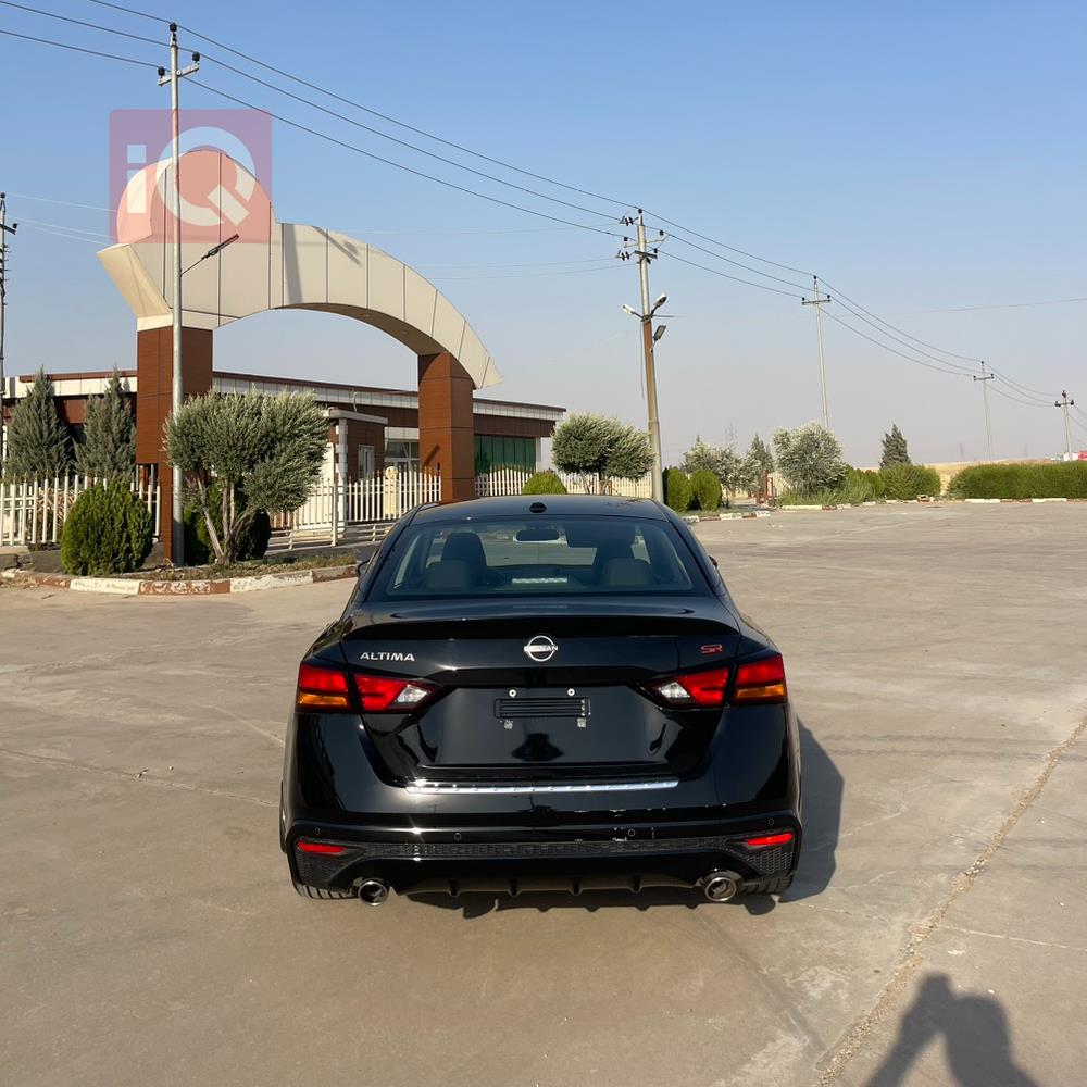 نیسان ئەلتیما